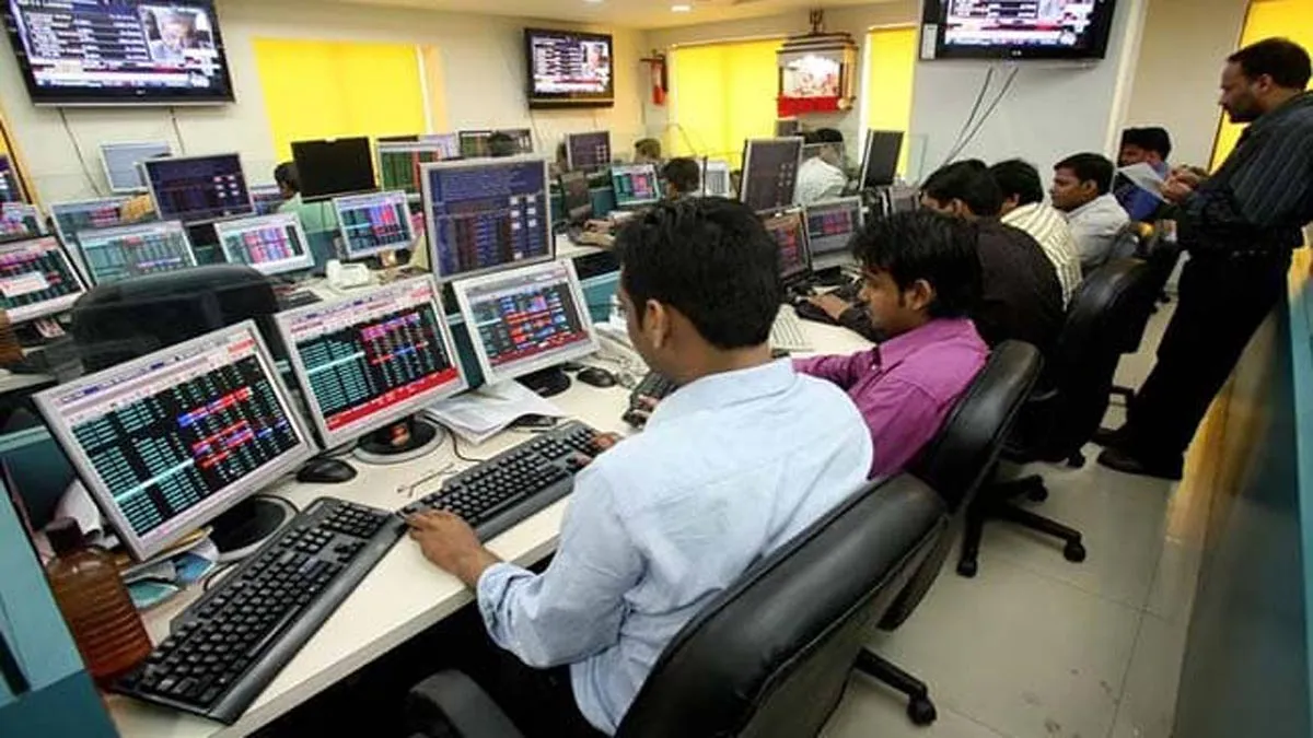 Sensex plunges 458.07 points to end at 41,155.12; Nifty tanks 129.25 points to 12,119- India TV Paisa