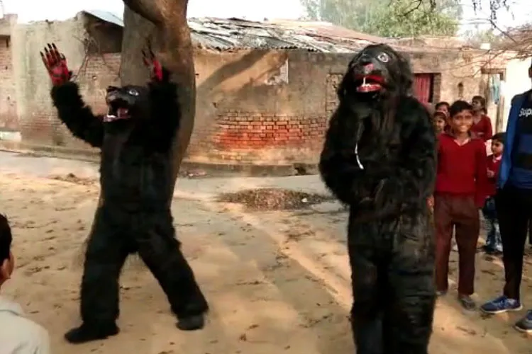 To shoo away monkeys, villagers in UP's Shahjahanpur dress...- India TV Hindi