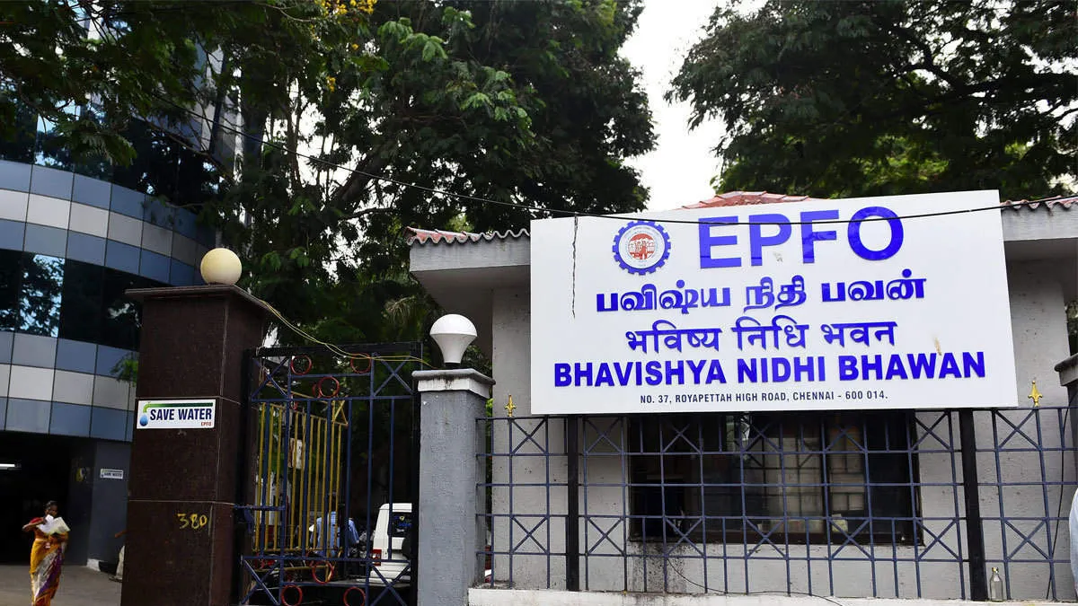 EPFO to link UAN with Aadhaar, start e-inspection to monitor compliance- India TV Paisa