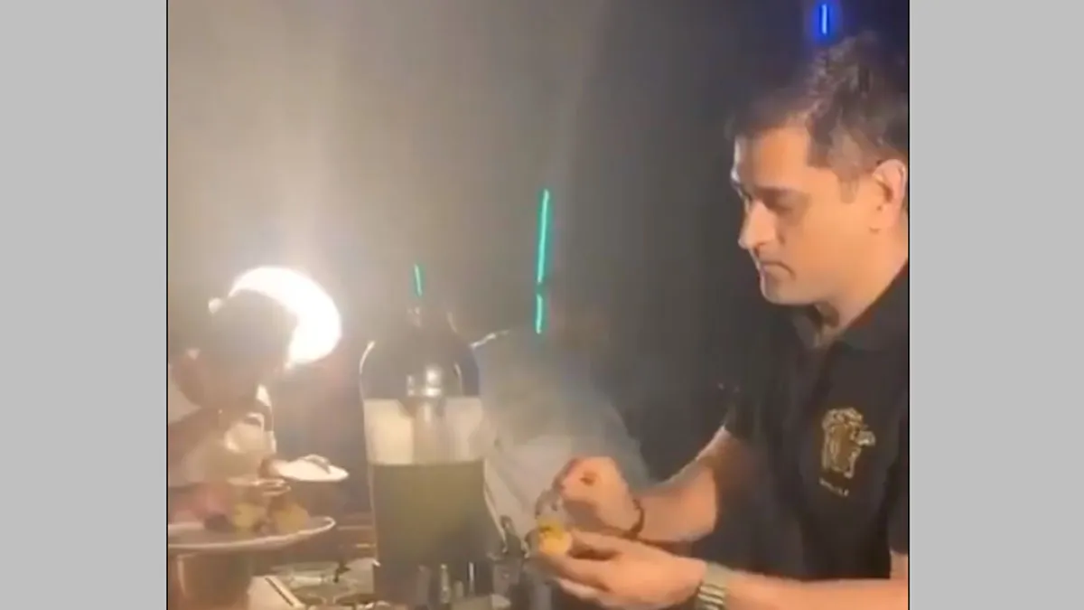 Dhoni sold panipuri in Maldives, these two former players became customers- India TV Hindi