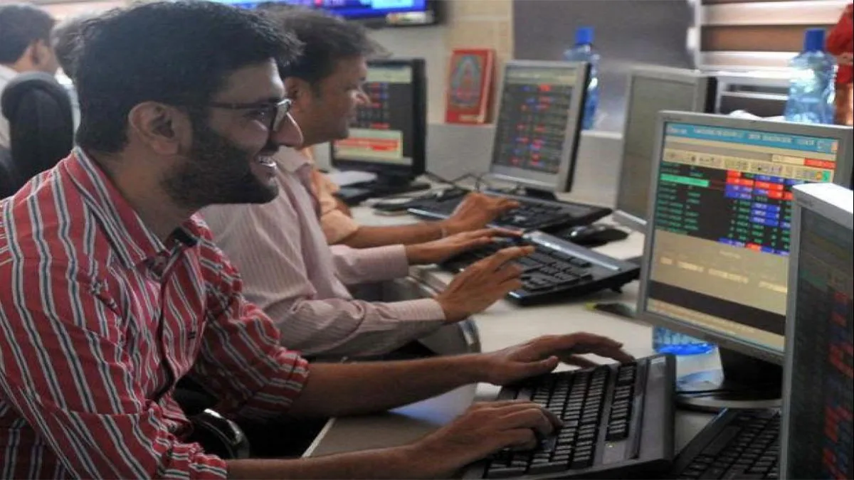 Sensex snaps 4-session slide, soars 429 pts- India TV Paisa