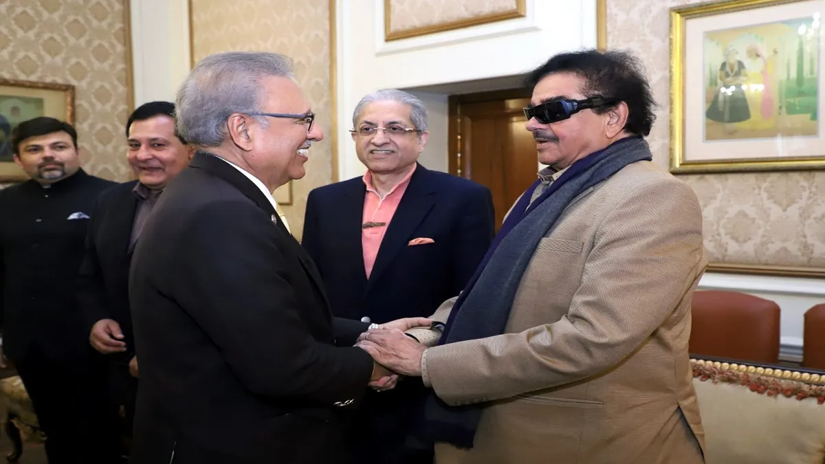 Shatrughan Sinha met Arif Alvi - India TV Hindi