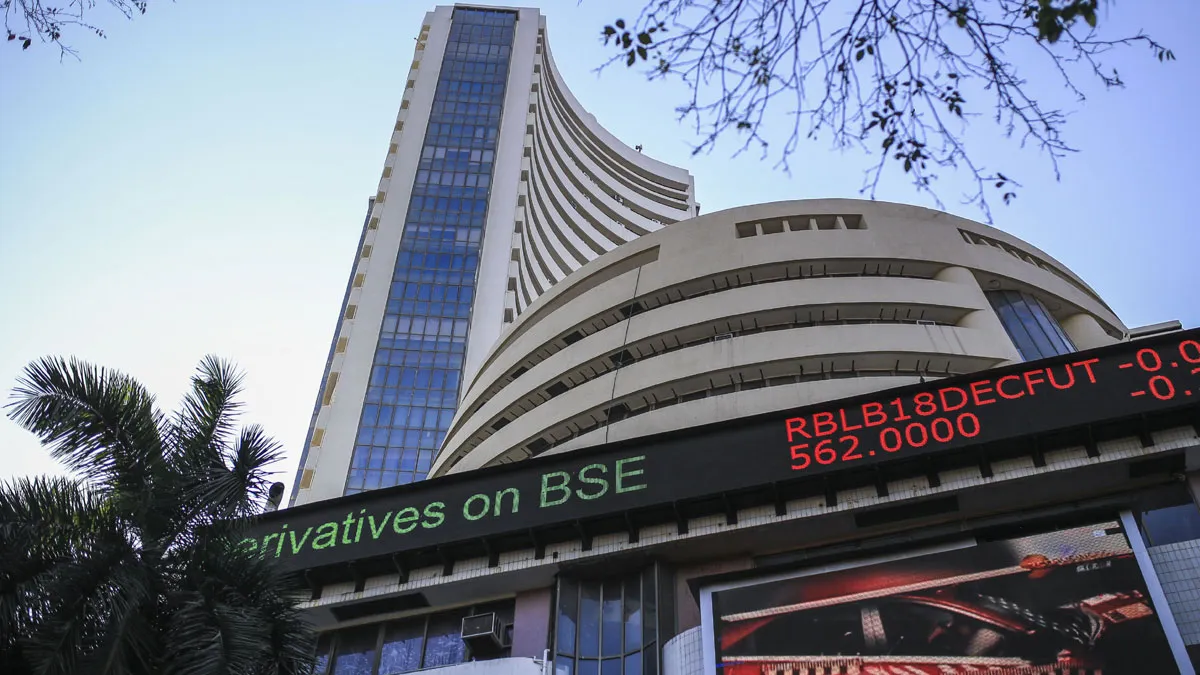 Sensex jumps 428.41 pts to 27,102.44 in opening session; Nifty rises 84.35 pts- India TV Paisa