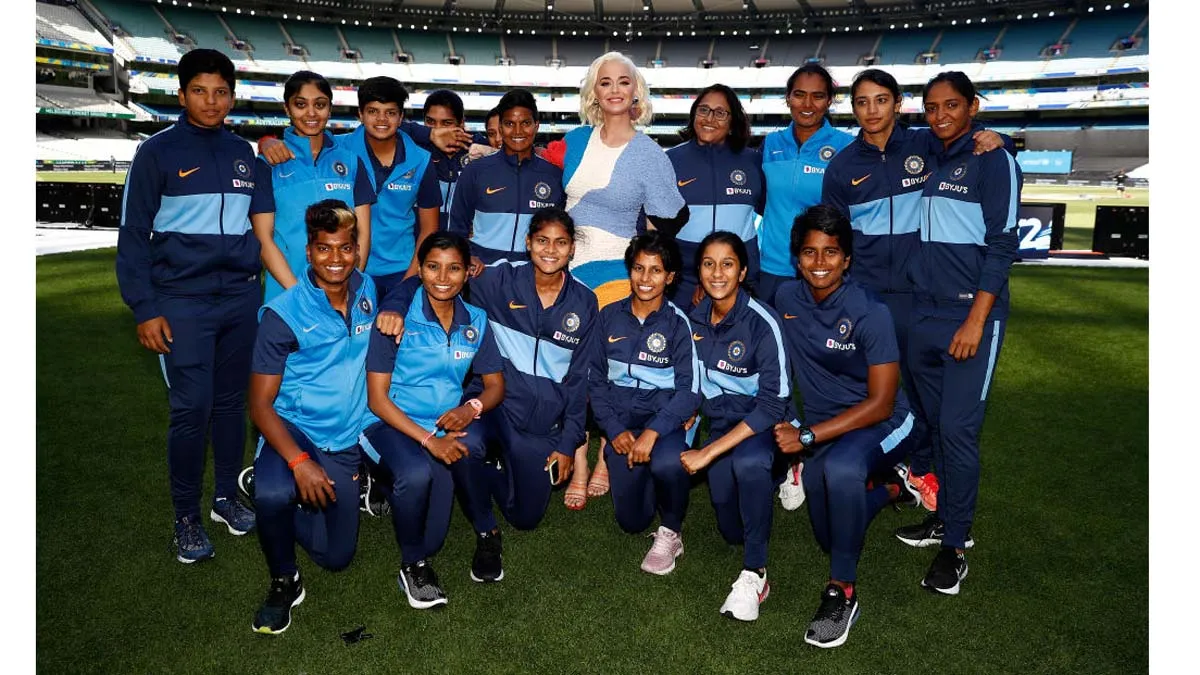 Women Team India with Kety Perry- India TV Hindi