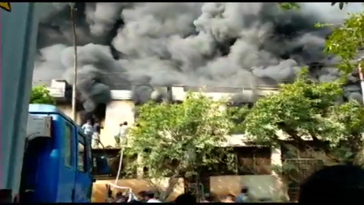 Noida: Fire breaks out at a plastic factory in Phase-2 area- India TV Hindi