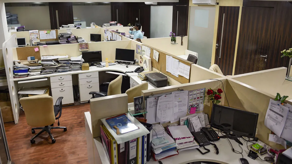 office wears a deserted look after the company adopted...- India TV Hindi
