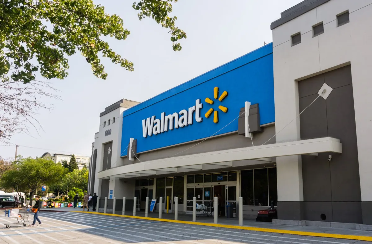 walmart announced to give jobs to 1.5 lakh people, along...- India TV Hindi