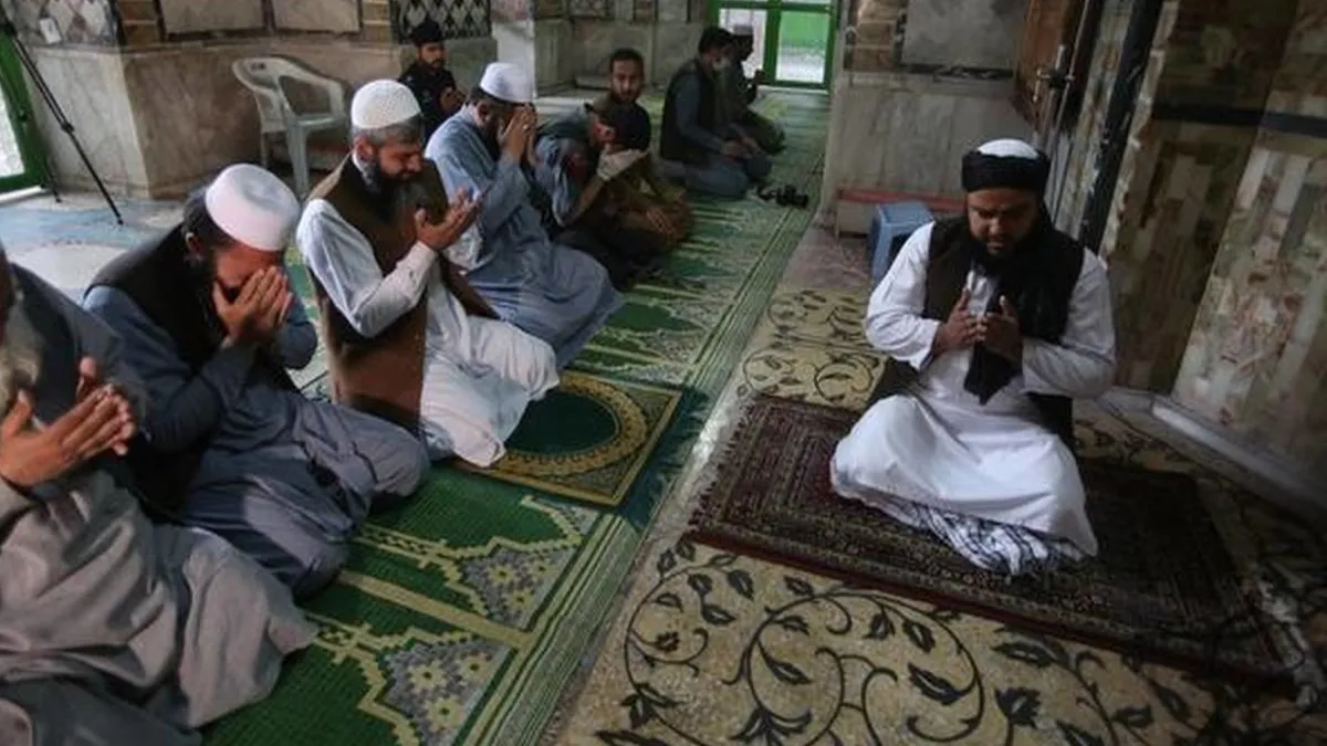 Mosques in Pakistan, Pakistan Lockdown, Pakistan Mosques Namaz Lockdown - India TV Hindi
