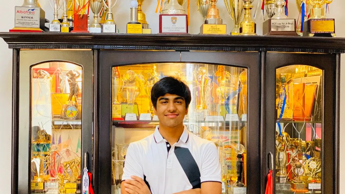 Coronavirus: young Indian golfer Arjun Bhati sold Rs. 4.30 lakhs by selling 102 trophies- India TV Hindi