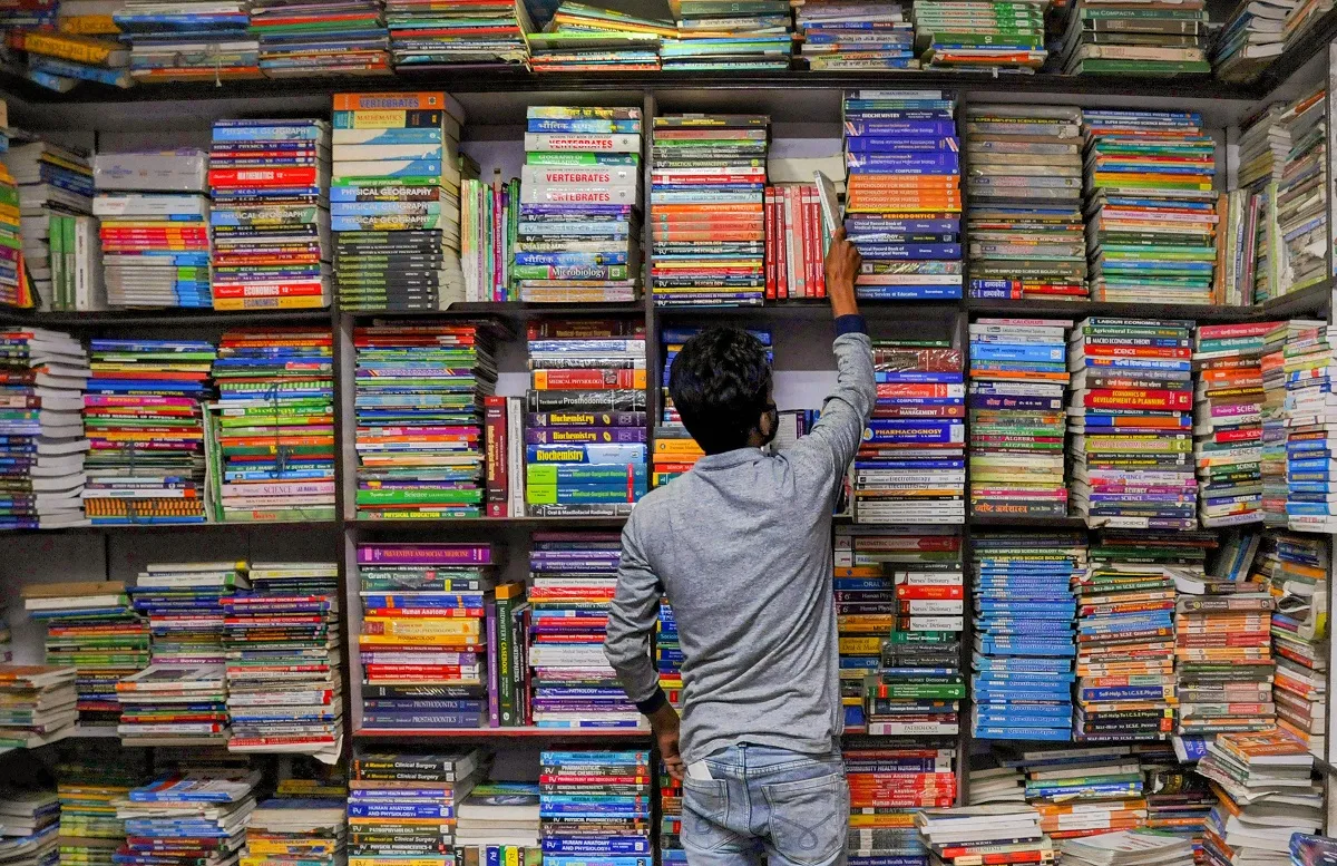 Book Shop- India TV Hindi