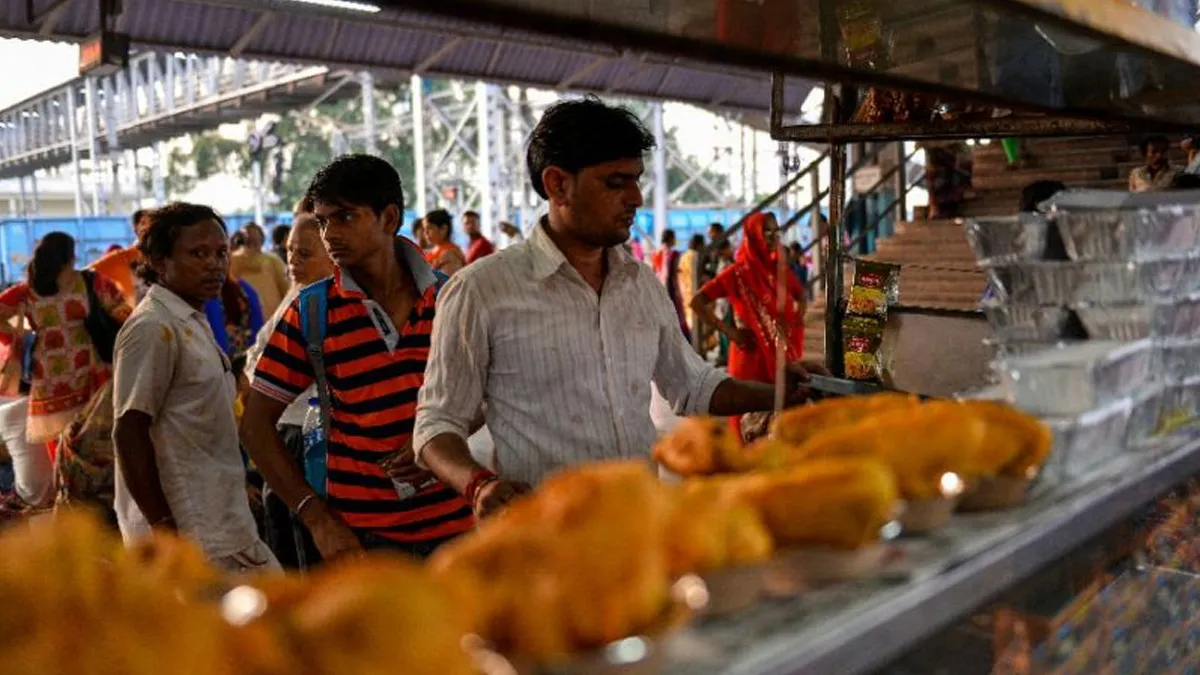 Food Stalls at Railway Stations - India TV Hindi