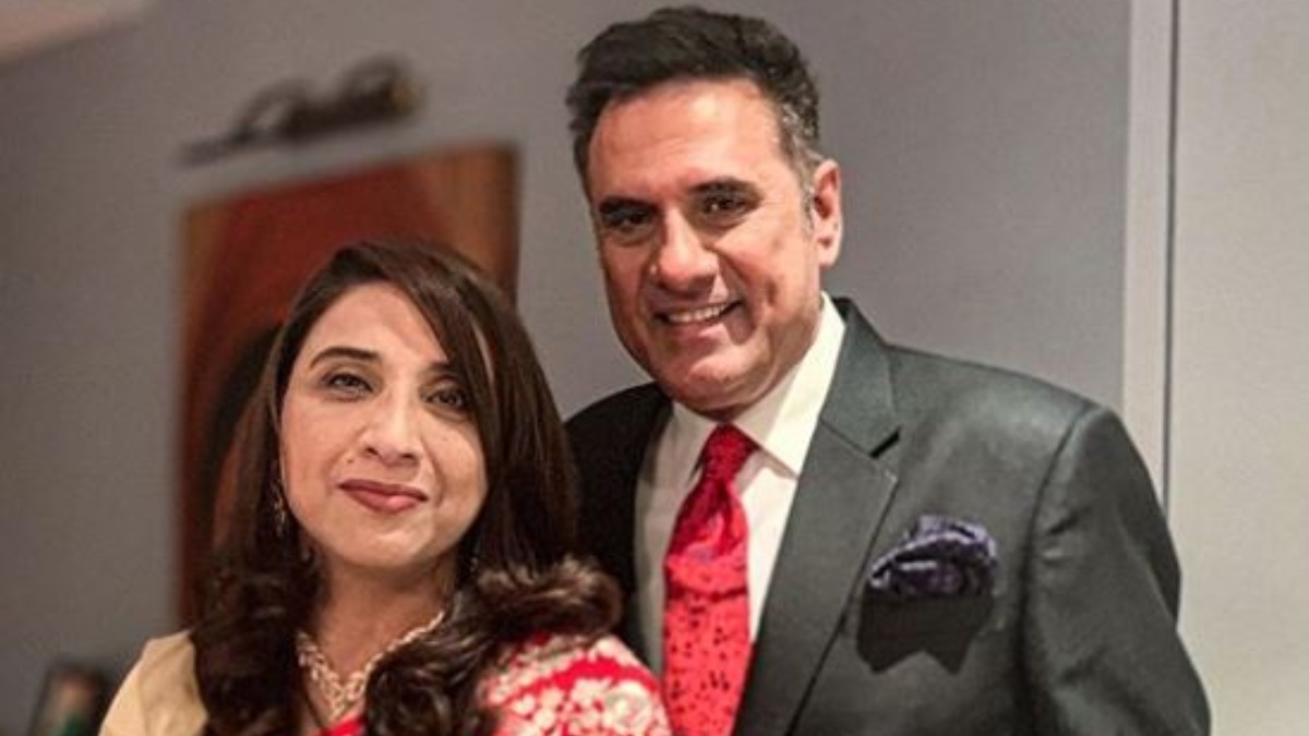 Boman Irani reveals he proposed to wife Zenobia on their first date-बोमन  ईरानी ने पहली ही डेट पर पत्नी जेनोबिया को शादी के लिए कर दिया था प्रपोज -  India TV Hindi