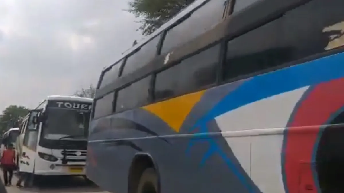 Bus- India TV Hindi