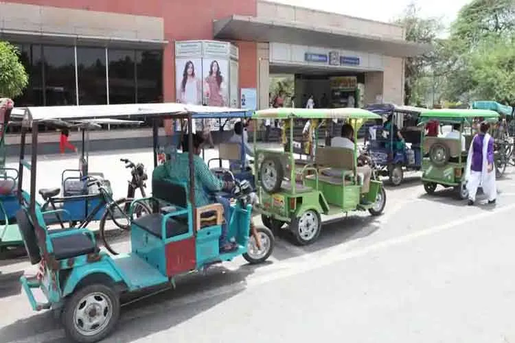 E-rickshaw- India TV Hindi
