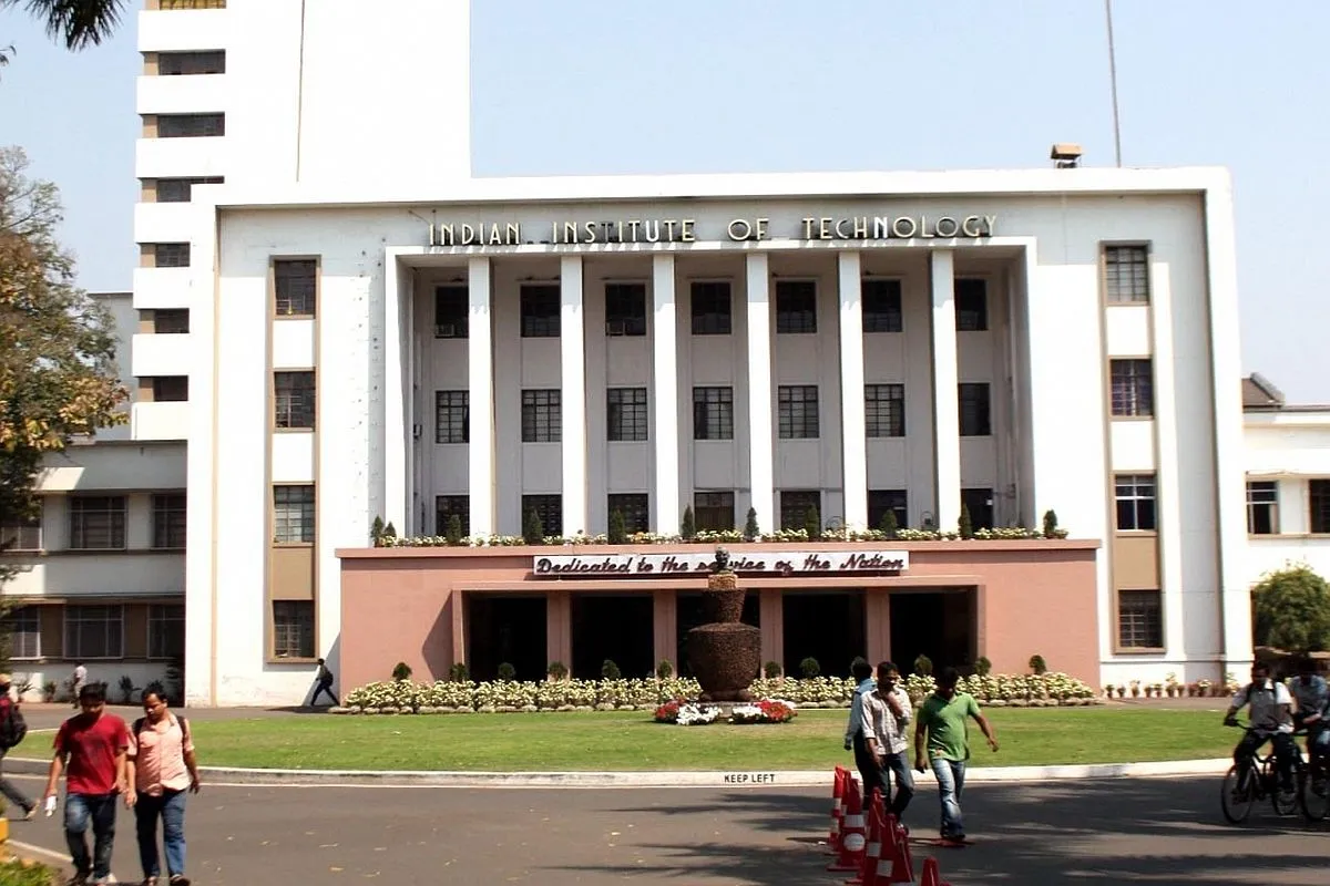  IIT-Kharagpur to set up center of excellence on medical...- India TV Hindi