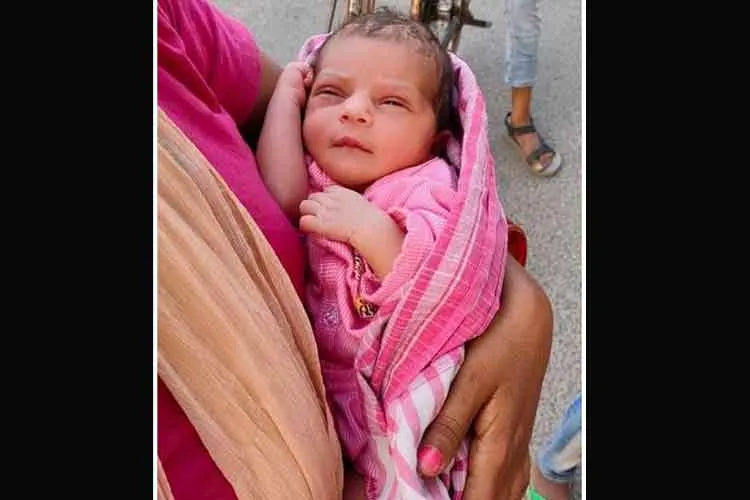 10 days old Gauri waiting for a home- India TV Hindi