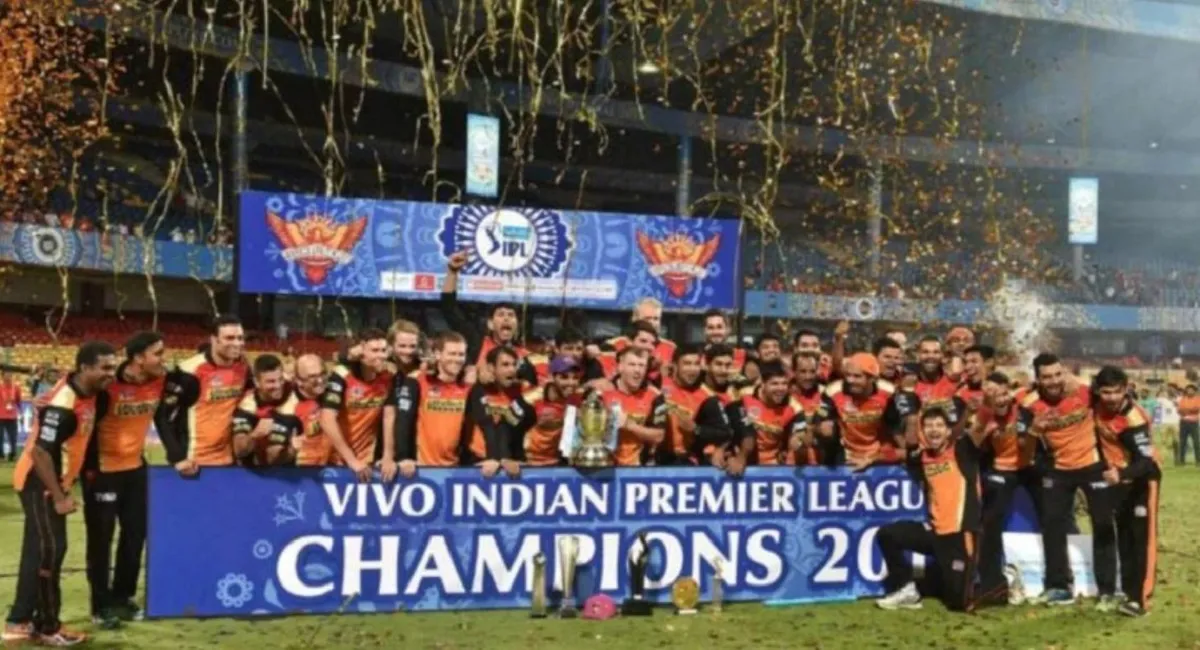 this day that year, on this day, ipl, indian premier league, RCB vs SRH, David Warner vs Virat Kohli- India TV Hindi