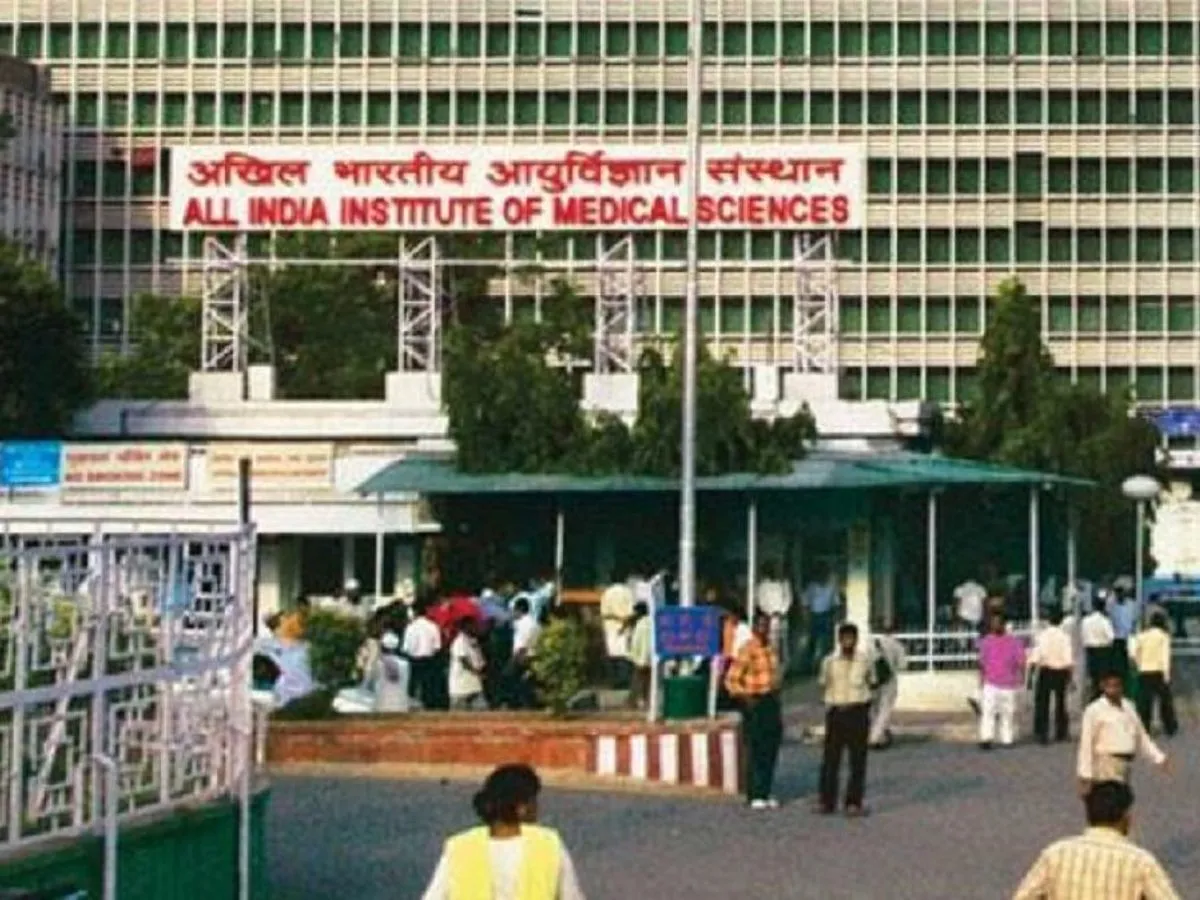479 healthcare workers at AIIMS Delhi infected with COVID-19- India TV Hindi