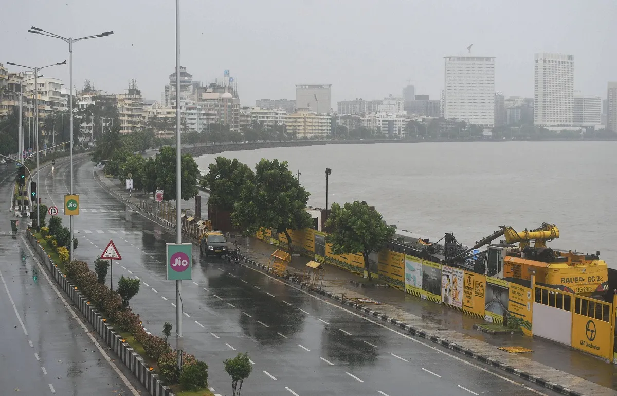 Cyclone Nisarga, Maharashtra CM, Uddhav Thackeray - India TV Hindi