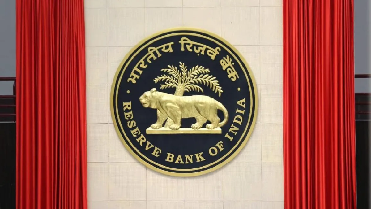 RBI panel recommends incentives for QR code transactions - India TV Paisa