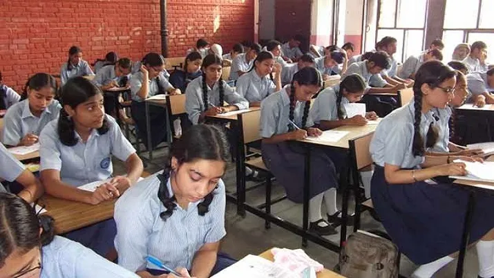 cbse ministry asks for suggestions on syllabus reduction of...- India TV Hindi