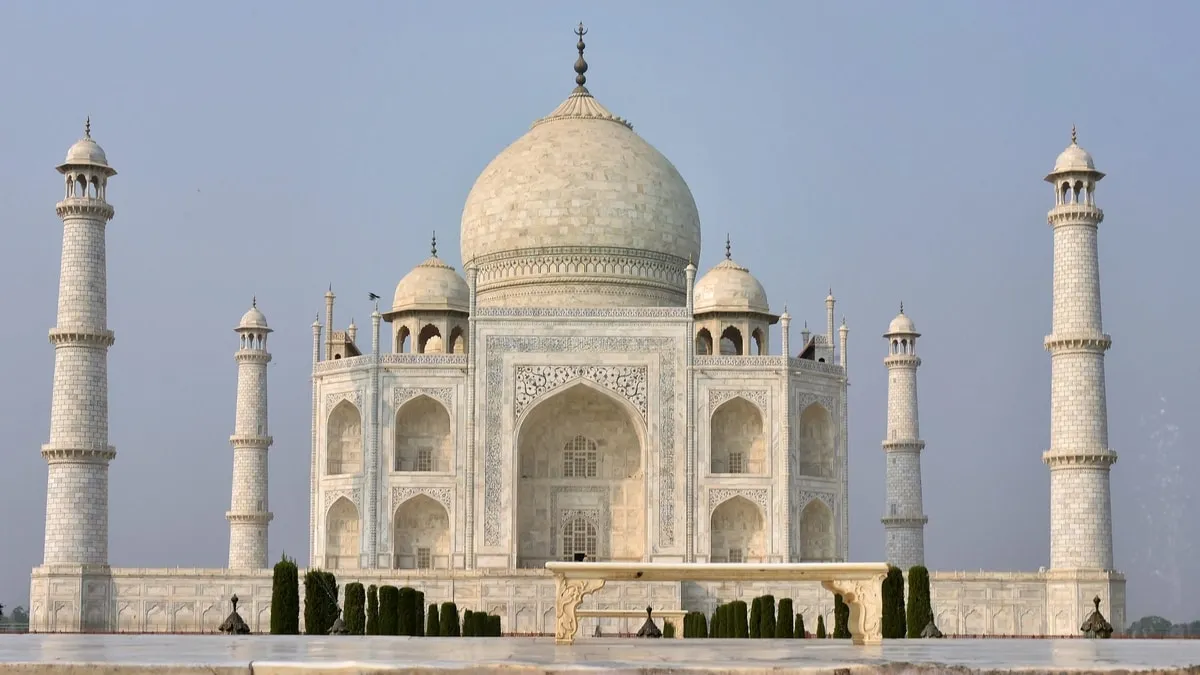 Taj Mahal, Taj Mahal Entry Foreigners, Foreigners Taj Mahal Entry Fees- India TV Hindi