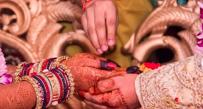 शादी के दौरान दुल्हन...- India TV Hindi