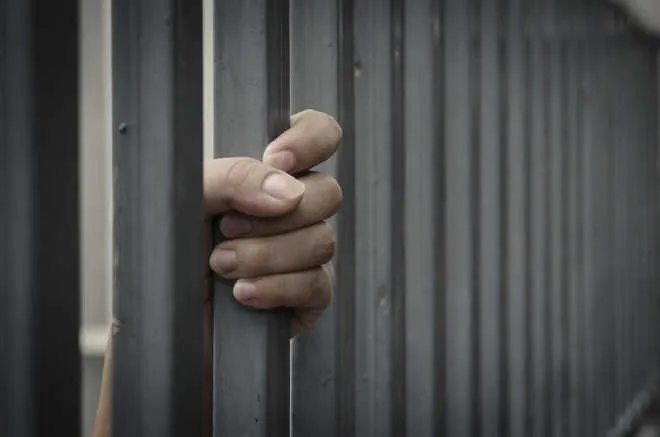 जेल से भागे 5 कैदी, कोरोना से बचाने के लिए अस्थाई जेल में रखा गया था- India TV Hindi