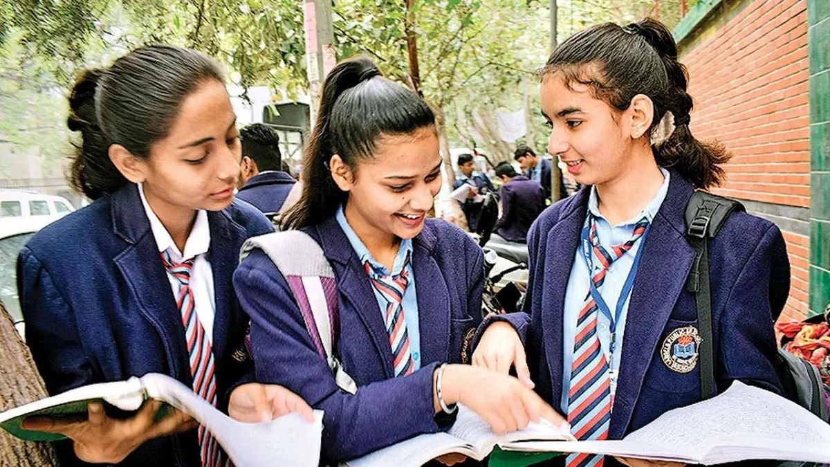 CBSE 12th results 2020 declared 2 girls from East Delhi...- India TV Hindi