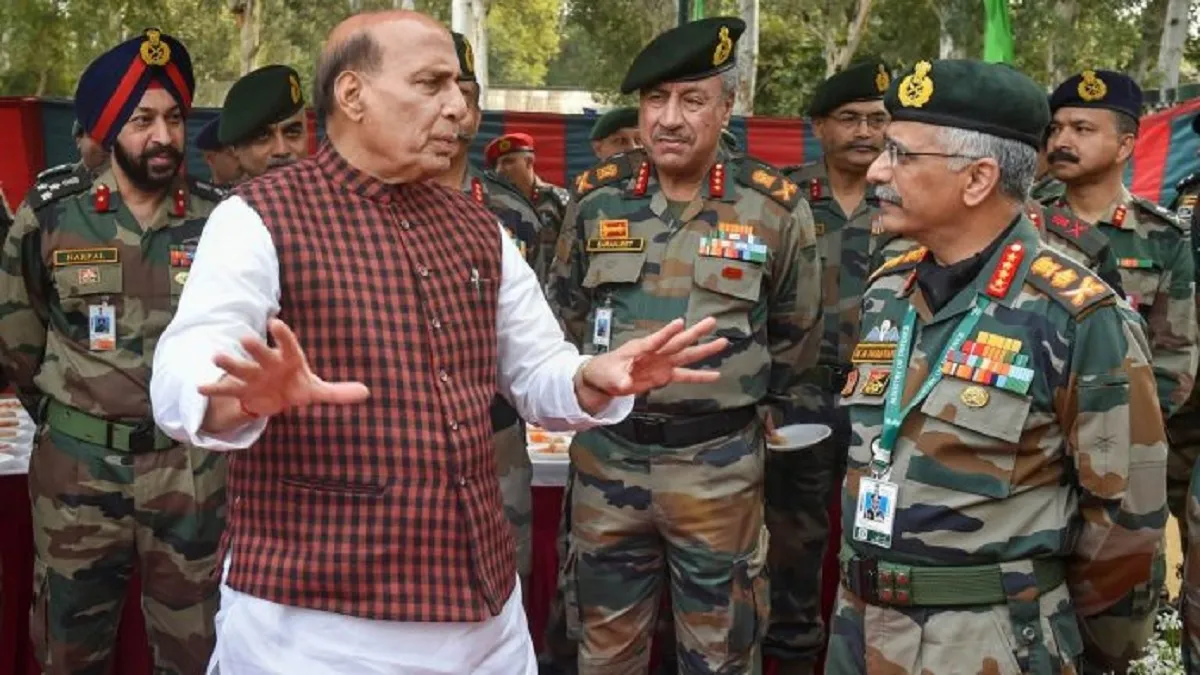 Latest National Defence Minister Rajnath Singh Army Chief to Visit Leh on Friday:भारत-चीन गतिरोध के - India TV Hindi