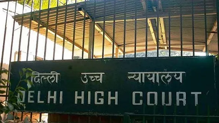 HC asks Delhi govt to ensure removal of COVID-19 patients from de-registered private hospital- India TV Hindi