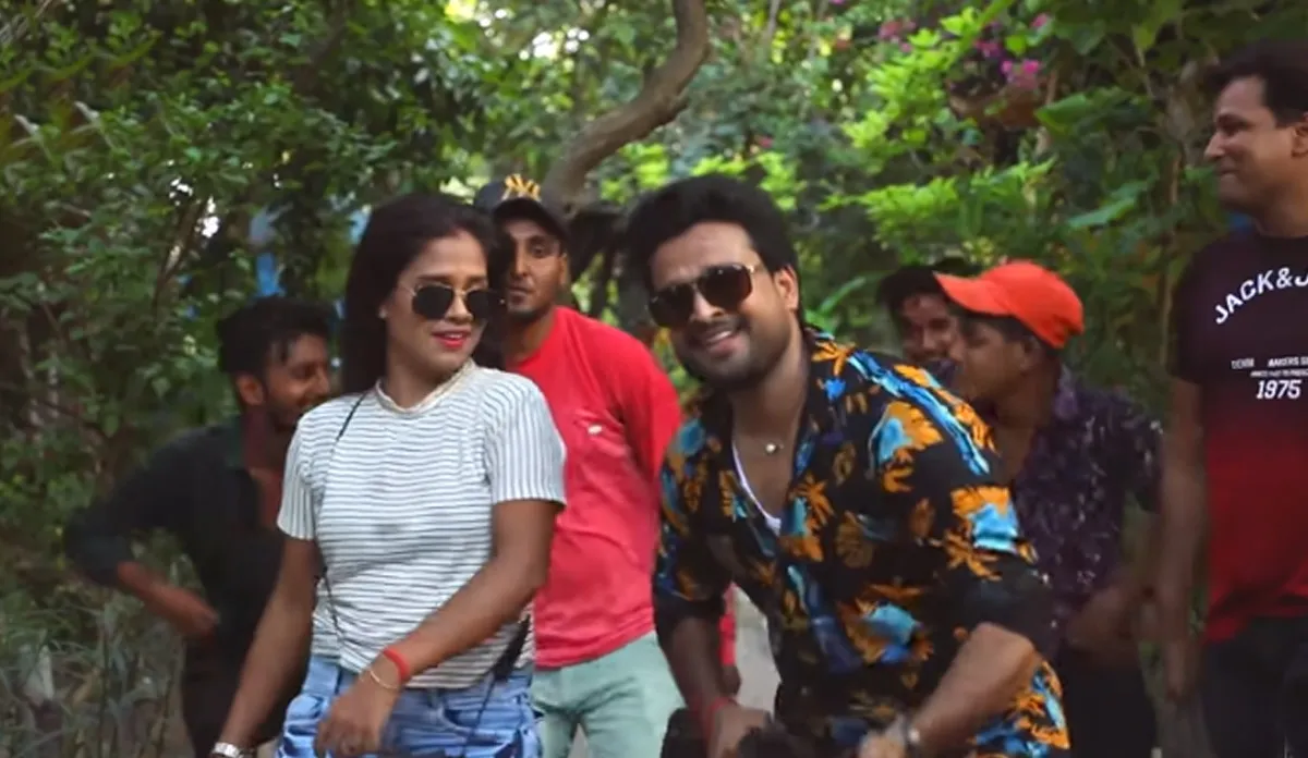 'हैलो कौन' सिंगर रितेश पांडे का नया भोजपुरी गाना 'गब्बर की बसंती' हुआ हिट, मिले 40 साल से भी ज्यादा - India TV Hindi