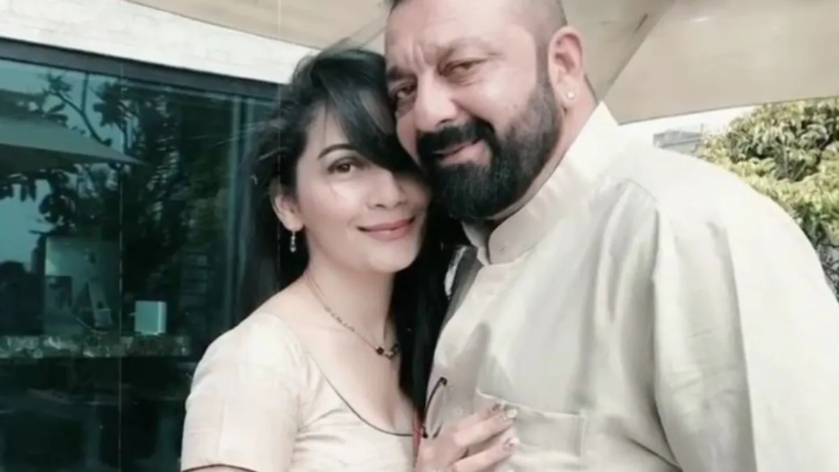 पत्नी को 'मॉम' कहकर पुकारते हैं संजय दत्त, मान्यता के बर्थडे पर प्यारा सा वीडियो शेयर करके लिखा लव न- India TV Hindi