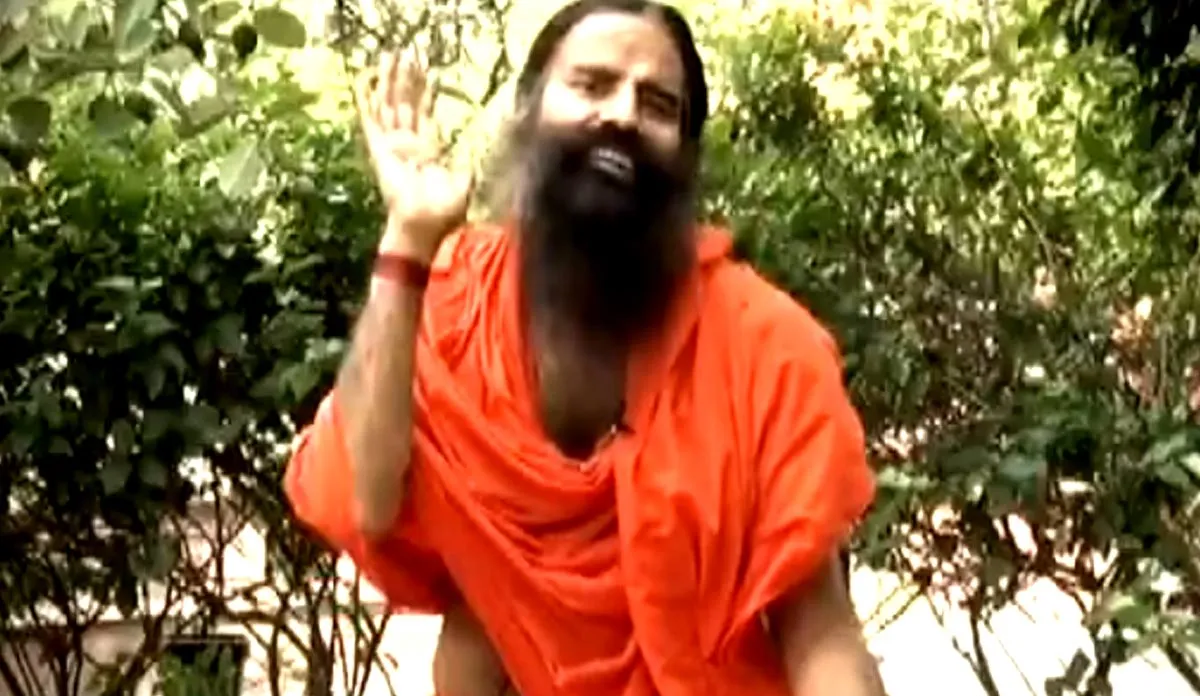 'पेयर योगा' क्लास से अपनों को लाएं पास, स्वामी रामदेव से सीखिए- India TV Hindi