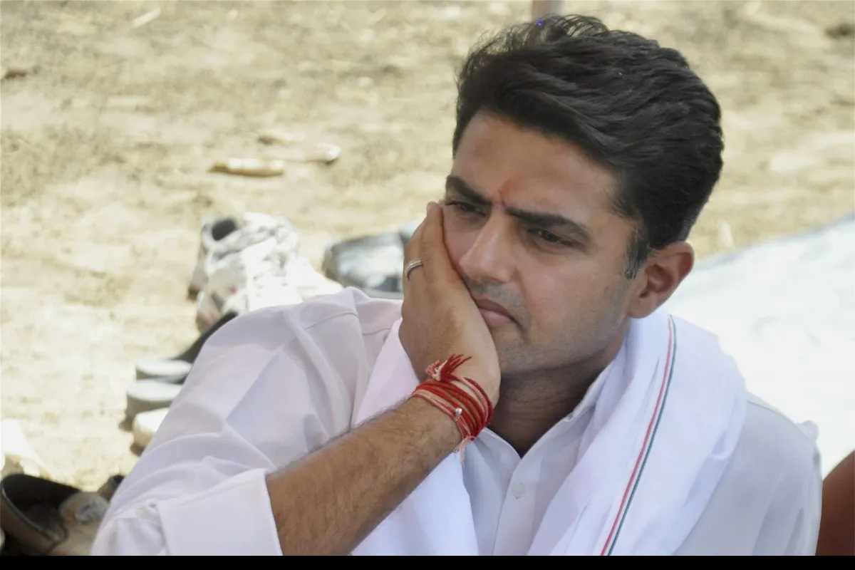 Notice issued to Sachin Pilot and 18 other party members for defying Congress whip- India TV Hindi