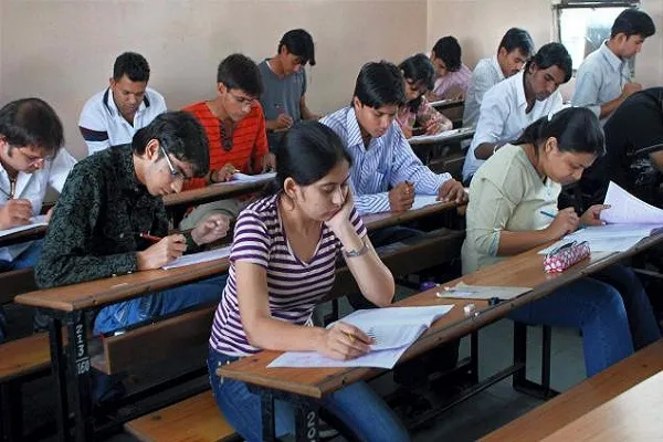 IIT Delhi asked students to help in taking the exam- India TV Hindi