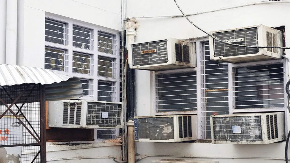 BSES offers to exchange old fans, ACs for energy saving- India TV Paisa