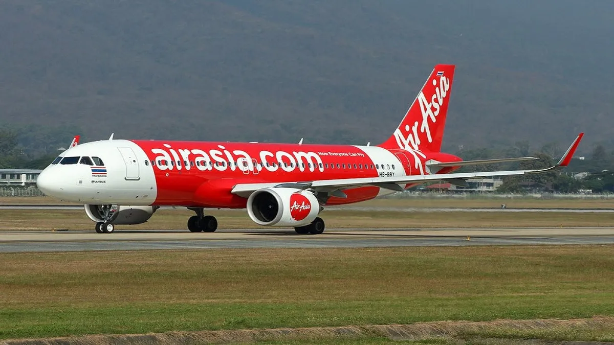 AirAsia India aircraft aborts take off at Ranchi airport after encountering bird hit - India TV Hindi