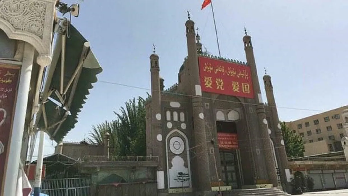 Chinese construct toilet after demolishing a mosque in Xinjiang but Pakistan won't react- India TV Hindi