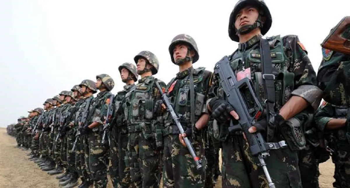 चीन ने तिब्बत में तोपों को तैनात किया, सैनिकों की तैनाती भी बढ़ाई - India TV Hindi