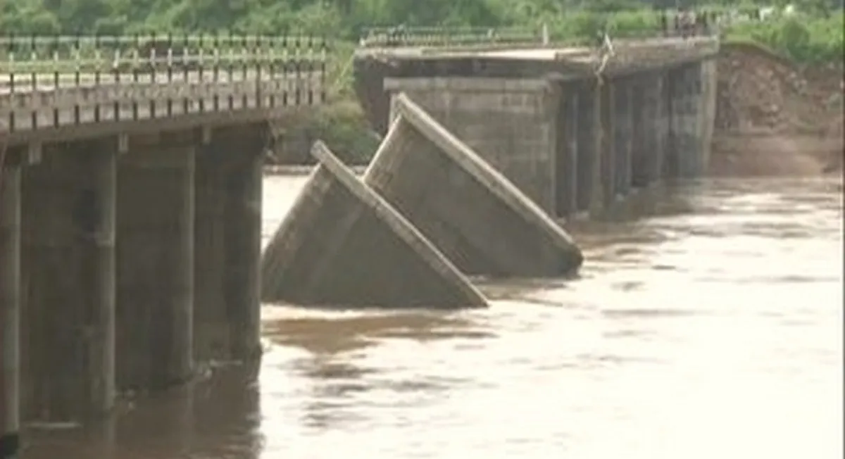 Maharashtra bridge collapse nagpur- India TV Hindi