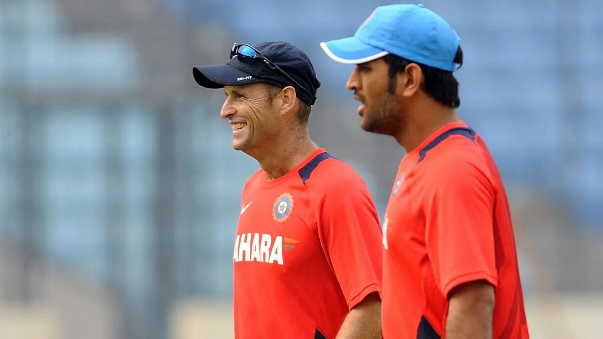 Gary Kirsten and MS Dhoni- India TV Hindi