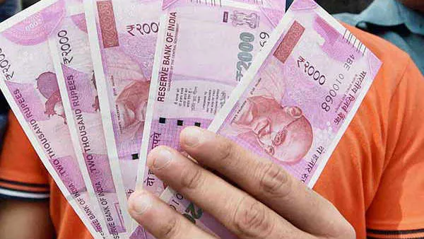 Income Tax Department issues refunds worth Rs 1.01 lakh cr to 27.55 lakh taxpayers till Sep 8 - India TV Paisa