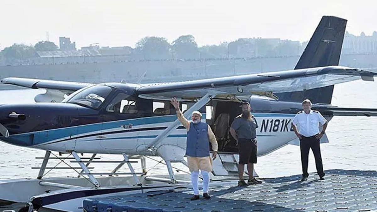 PM Modi's dream project sea plane service will start from 31st october- India TV Hindi