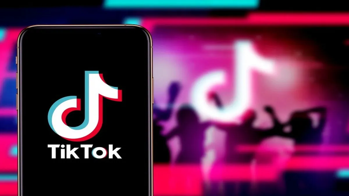 Walmart joins Microsoft in bid for video app TikTok- India TV Paisa