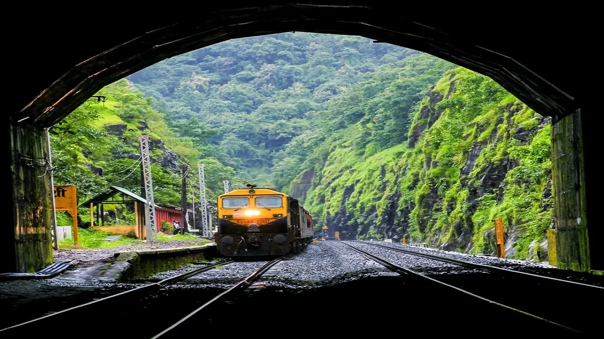 Kisan Rail special Parcel Train from Devlali Maharashtra to Danapur Bihar । कल ये देवलाली महाराष्ट्र- India TV Hindi