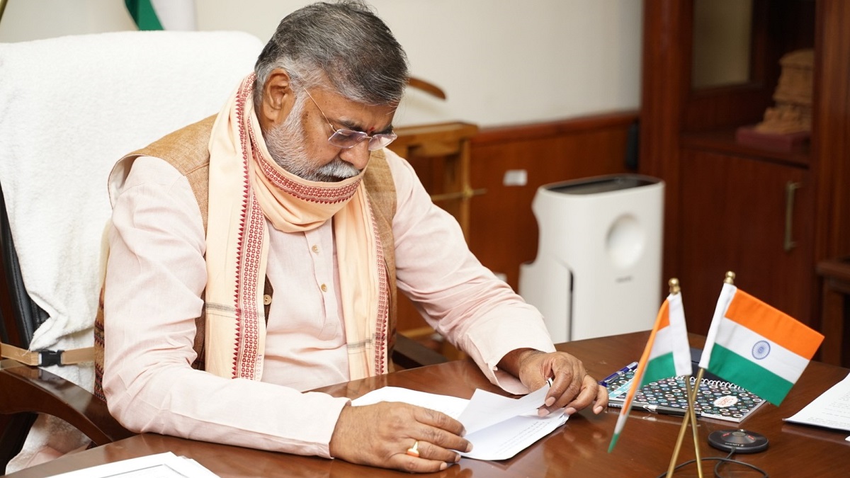 Khaskhabar/केंद्रीय मंत्री प्रह्लाद पटेल ने सोमवार को कहा कि पर्यटन मंत्रालय कोविड के बाद की स्थिति में भारत को वैश्विक स्तर पर आयुर्वेद और देखभाल केंद्र के