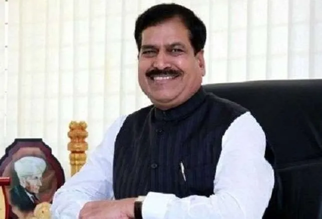 Union Minister of State for Railways Suresh Angadi corona positive- India TV Hindi