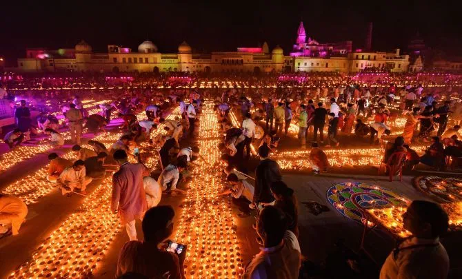 Ayodhya deepotsav deepawali । अयोध्या दीपोत्सव में 5.51 हजार जलेंगे दीपक, वर्चुअल दीपोत्सव की होगी व- India TV Hindi