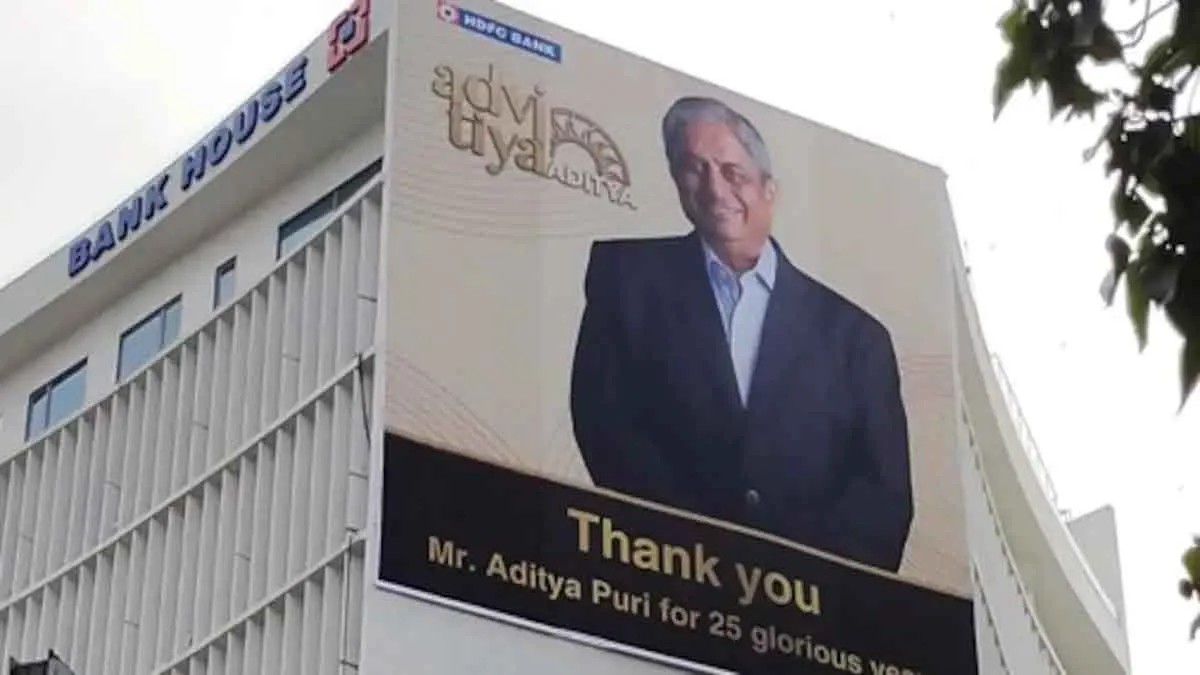 Aditya Puri hands over charge, Jagdishan takes over as HDFC Bank MD & CEO- India TV Paisa
